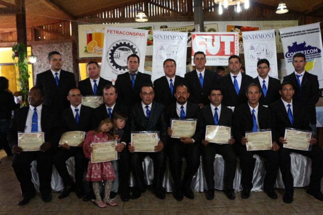 Nova diretoria assume o SINDIMONT