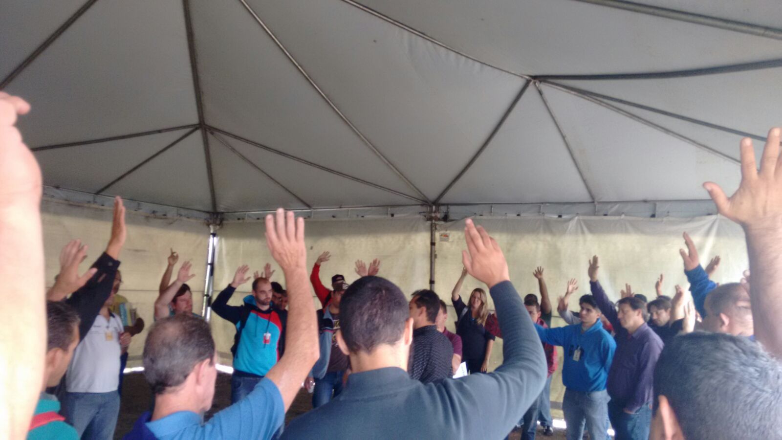 TRABALHADORES DA EMPRESA MPE UN PETROBRÁS - REPAR RETOMAM SUAS ATIVIDADES